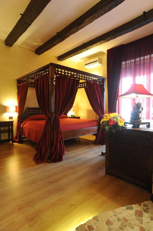B&B Muro Torto Cairoli: Daily Sanitized Stay with Health-Certified Staff Foggia Room photo